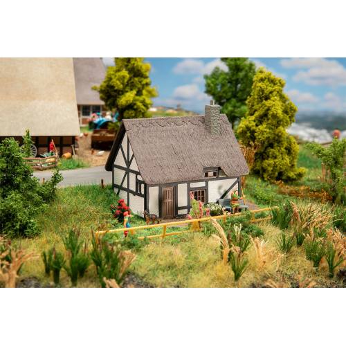 Faller HO 131317 Klein Noord-Duits huis - Modeltreinshop