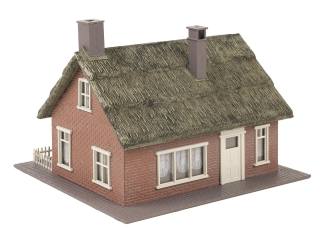 Faller HO 131318 Noord-Duits huis met rieten dak - Modeltreinshop