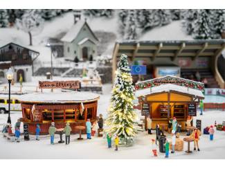 Faller HO 134006 2 Kerstmarktkraampjes met verlichte kerstboom - Modeltreinshop