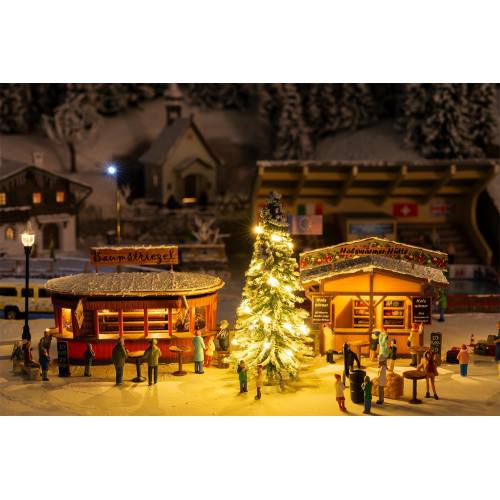 Faller HO 134006 2 Kerstmarktkraampjes met verlichte kerstboom - Modeltreinshop