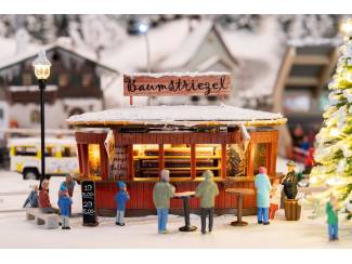 Faller HO 134006 2 Kerstmarktkraampjes met verlichte kerstboom - Modeltreinshop