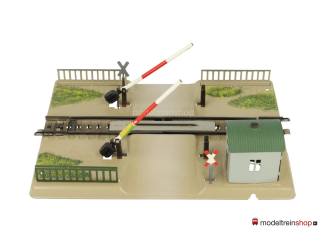 Marklin H0 7390 V8 Spoorwegovergang M rail - Modeltreinshop